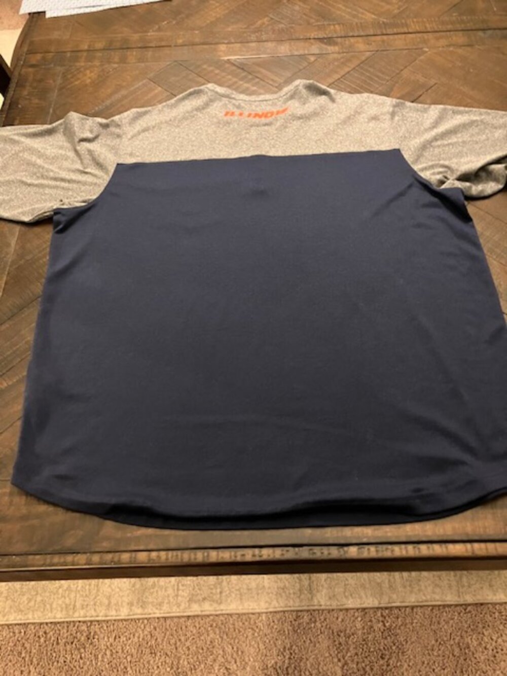 Nike University of Illinois Shirt (Illini) - Picture 4 of 6